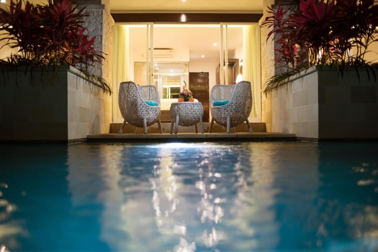 Adhiloka Hotell Uluwatu Exteriör bild