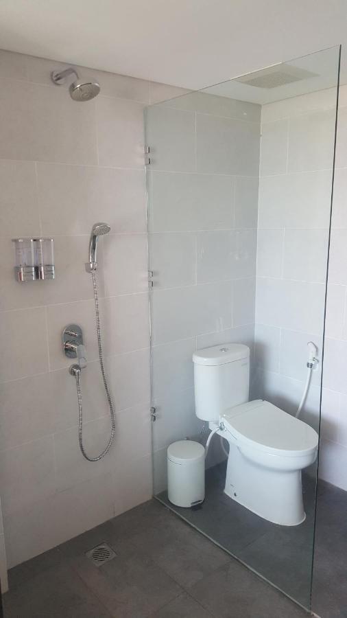 Adhiloka Hotell Uluwatu Exteriör bild
