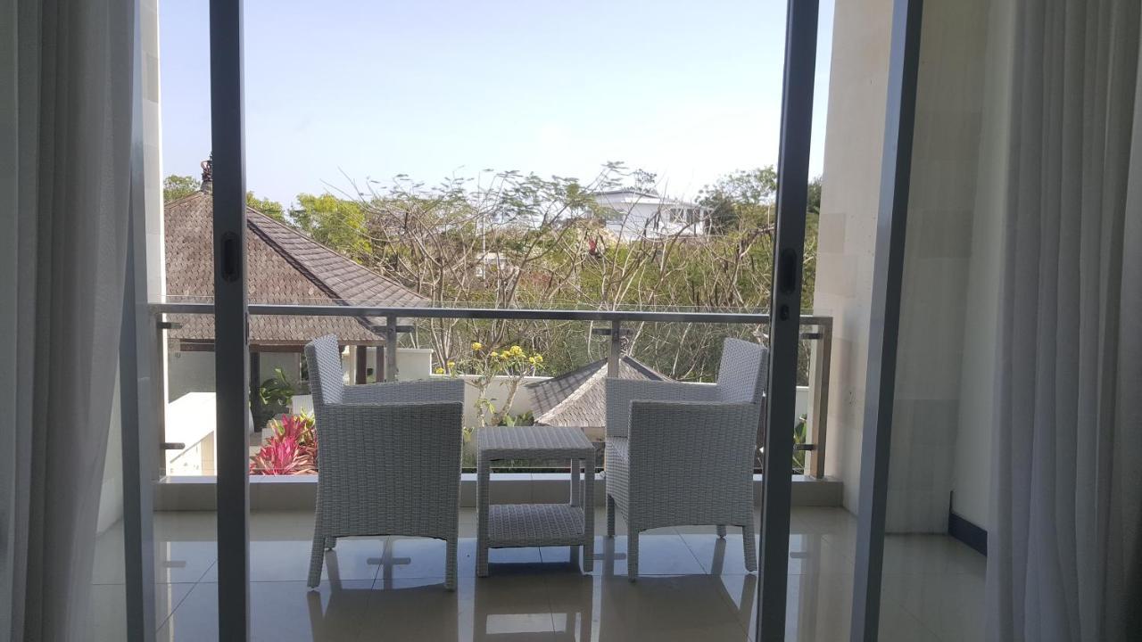 Adhiloka Hotell Uluwatu Exteriör bild