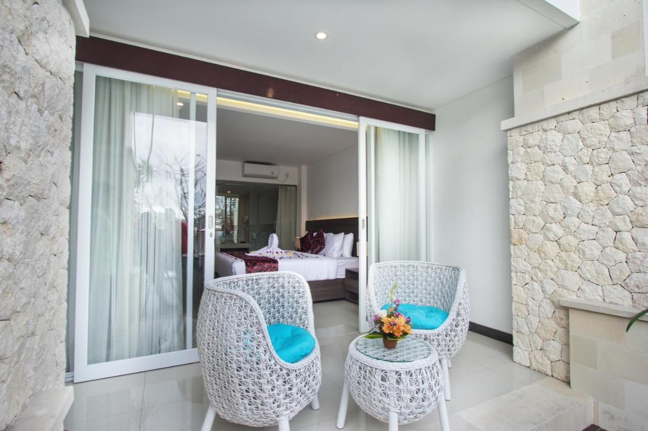 Adhiloka Hotell Uluwatu Exteriör bild