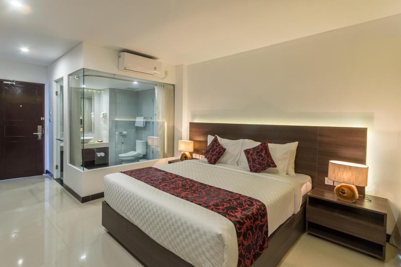 Adhiloka Hotell Uluwatu Exteriör bild