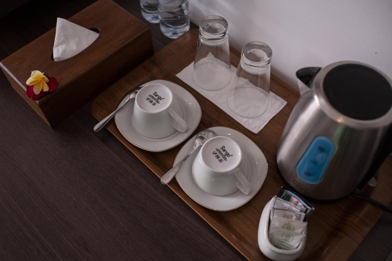 Adhiloka Hotell Uluwatu Exteriör bild