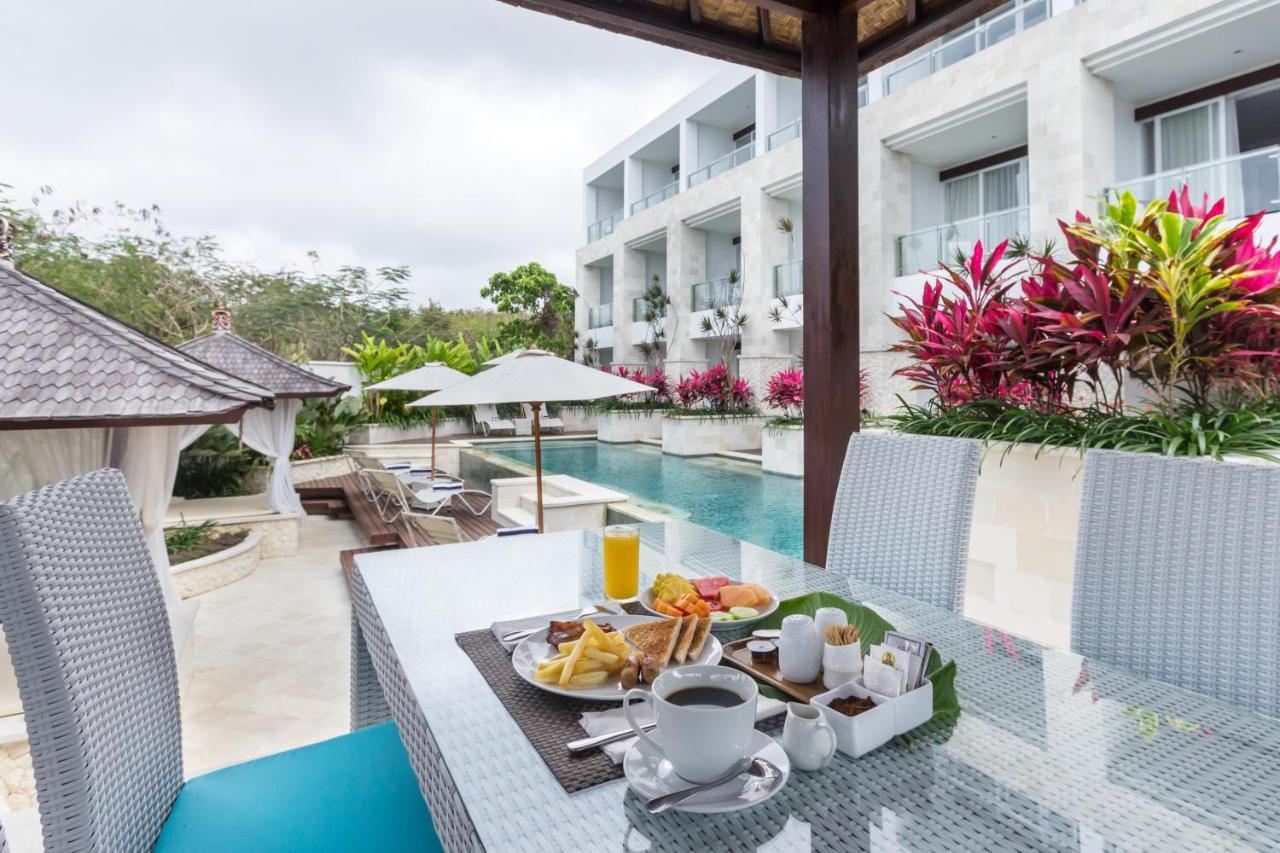 Adhiloka Hotell Uluwatu Exteriör bild